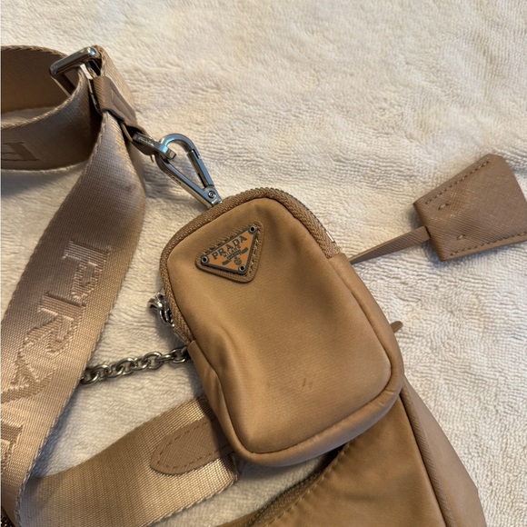 Prada Re Edition 2005 - Picture 7 of 11